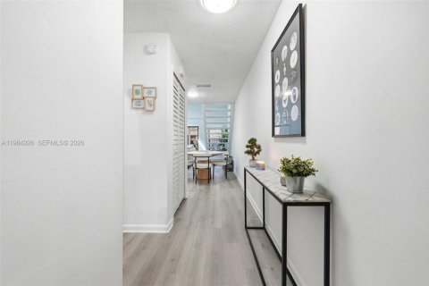 Touwnhouse à vendre à Orlando, Floride: 2 chambres, 114.83 m2 № 2045906 - photo 12