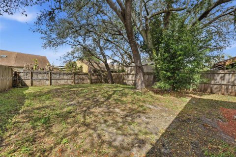 Touwnhouse à vendre à Orlando, Floride: 2 chambres, 114.83 m2 № 2045906 - photo 13