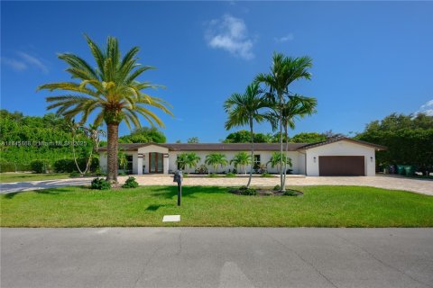Villa ou maison à vendre à Palmetto Bay, Floride: 4 chambres, 178.93 m2 № 1941899 - photo 4