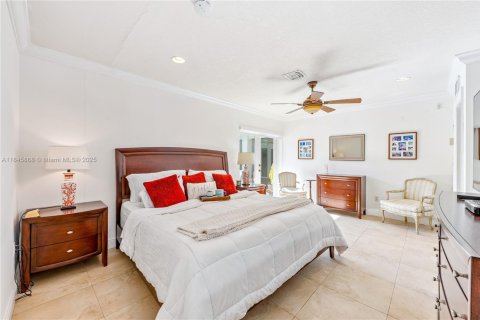Villa ou maison à vendre à Palmetto Bay, Floride: 4 chambres, 178.93 m2 № 1941899 - photo 16