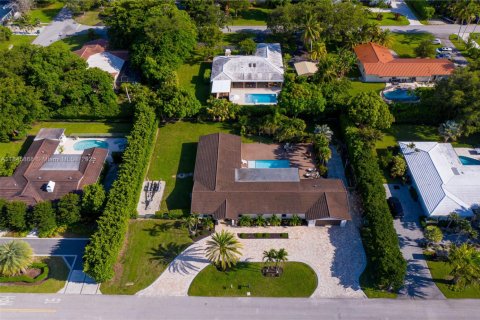 Villa ou maison à vendre à Palmetto Bay, Floride: 4 chambres, 178.93 m2 № 1941899 - photo 1