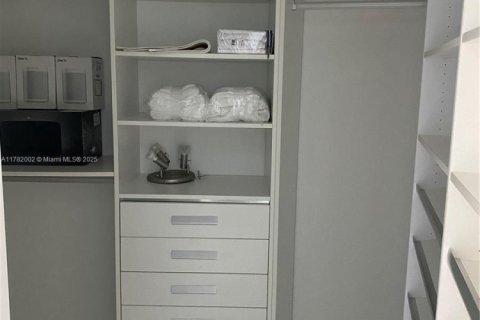 Condominio en venta en Miami, Florida, 3 dormitorios, 158.68 m2 № 1698560 - foto 10