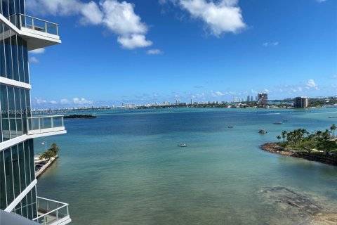 Condominio en venta en Miami, Florida, 3 dormitorios, 158.68 m2 № 1698560 - foto 15