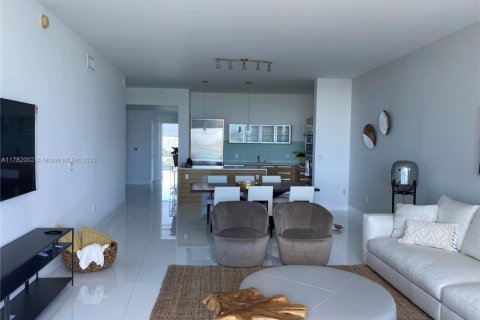 Condominio en venta en Miami, Florida, 3 dormitorios, 158.68 m2 № 1698560 - foto 12