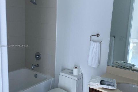 Condominio en venta en Miami, Florida, 3 dormitorios, 158.68 m2 № 1698560 - foto 21