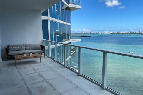 Condominio en venta en Miami, Florida, 3 dormitorios, 158.68 m2 № 1698560 - foto 13