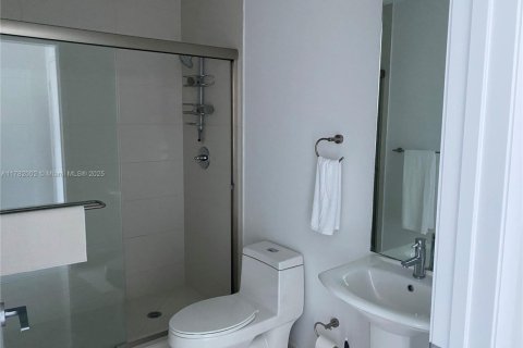 Condominio en venta en Miami, Florida, 3 dormitorios, 158.68 m2 № 1698560 - foto 26