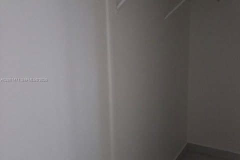 Снять в аренду кондоминиум в Катлер-Бей, Флорида 3 спальни, 90.49м2, № 2154044 - фото 12
