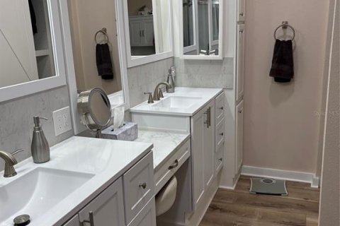 Apartamento en alquiler en Zephyrhills, Florida, 3 dormitorios, 120.4 m2 № 1740840 - foto 5