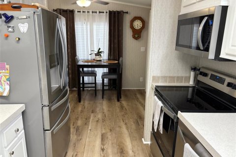 Apartamento en alquiler en Zephyrhills, Florida, 3 dormitorios, 120.4 m2 № 1740840 - foto 3