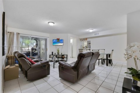 Купить кондоминиум в Хомстед, Флорида 3 спальни, 121.7м2, № 1969348 - фото 19