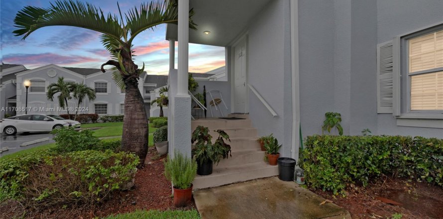 Кондоминиум с 3 спальнями в Хомстед, Флорида № 1969348