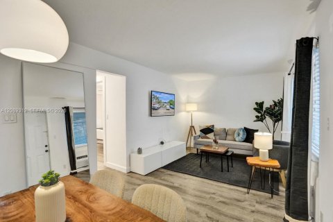 Apartment in Fort Lauderdale, Florida 1 bedroom № 2366011 - photo 3