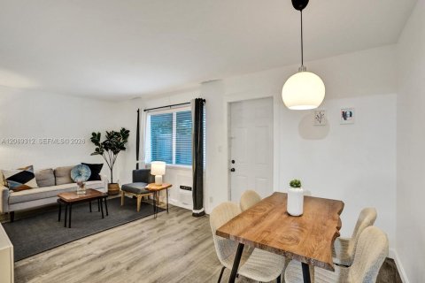 Apartment in Fort Lauderdale, Florida 1 bedroom № 2366011 - photo 4