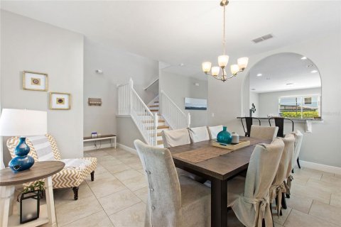 Casa en venta en Davenport, Florida, 5 dormitorios, 257.99 m2 № 2139219 - foto 8