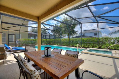 Casa en venta en Davenport, Florida, 5 dormitorios, 257.99 m2 № 2139219 - foto 2