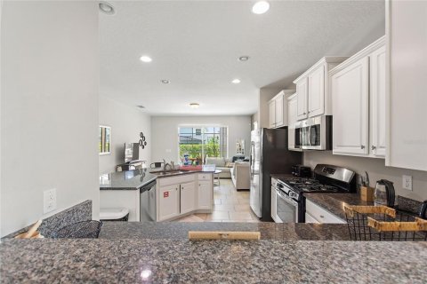 Casa en venta en Davenport, Florida, 5 dormitorios, 257.99 m2 № 2139219 - foto 10