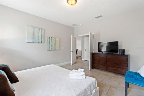 Casa en venta en Davenport, Florida, 5 dormitorios, 257.99 m2 № 2139219 - foto 18