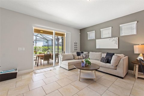 Casa en venta en Davenport, Florida, 5 dormitorios, 257.99 m2 № 2139219 - foto 15