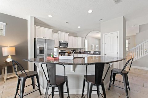 Casa en venta en Davenport, Florida, 5 dormitorios, 257.99 m2 № 2139219 - foto 12