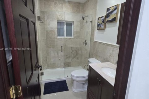 Appartement à louer à Hialeah, Floride: 120.87 m2 № 1976614 - photo 3