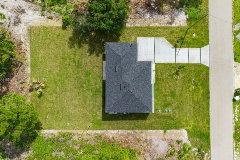 Villa ou maison à vendre à Lehigh Acres, Floride: 3 chambres, 98.66 m2 № 1946002 - photo 21