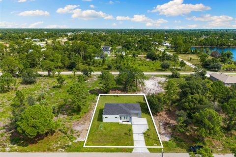 Villa ou maison à vendre à Lehigh Acres, Floride: 3 chambres, 98.66 m2 № 1946002 - photo 19