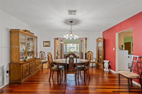 Купить виллу или дом в Майами-Гарденс, Флорида 3 спальни, 151.62м2, № 2067580 - фото 14