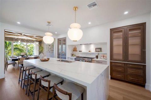 Villa ou maison à vendre à Anna Maria, Floride: 6 chambres, 379.78 m2 № 2359172 - photo 16