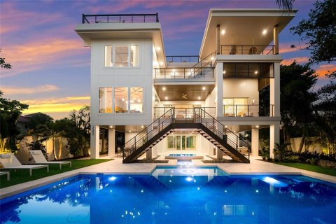 Villa ou maison à Anna Maria, Floride 6 chambres, 379.78 m2 № 2359172