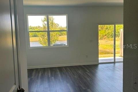 Touwnhouse à vendre à Gibsonton, Floride: 3 chambres, 132.01 m2 № 2411487 - photo 7