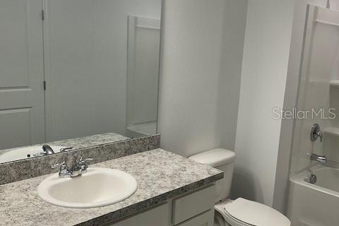 Touwnhouse à vendre à Gibsonton, Floride: 3 chambres, 132.01 m2 № 2411487 - photo 16