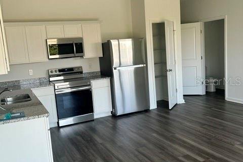 Touwnhouse à vendre à Gibsonton, Floride: 3 chambres, 132.01 m2 № 2411487 - photo 4