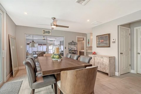 Condo in Sarasota, Florida, 3 bedrooms № 2151797 - photo 8