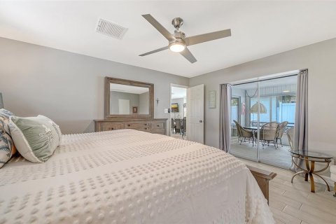 Condo in Sarasota, Florida, 3 bedrooms № 2151797 - photo 18