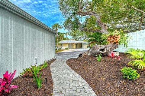 Condo in Sarasota, Florida, 3 bedrooms № 2151797 - photo 5