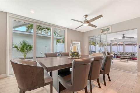 Condo in Sarasota, Florida, 3 bedrooms № 2151797 - photo 9