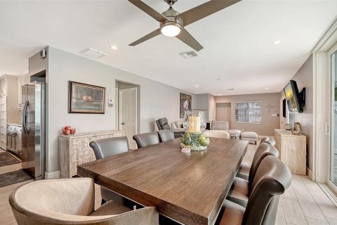 Condo in Sarasota, Florida, 3 bedrooms № 2151797 - photo 10