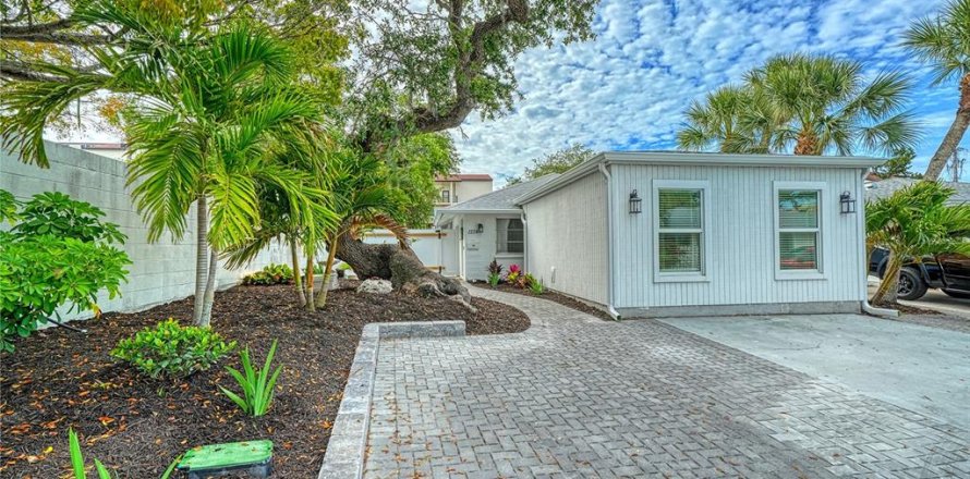 Condo in Sarasota, Florida, 3 bedrooms № 2151797