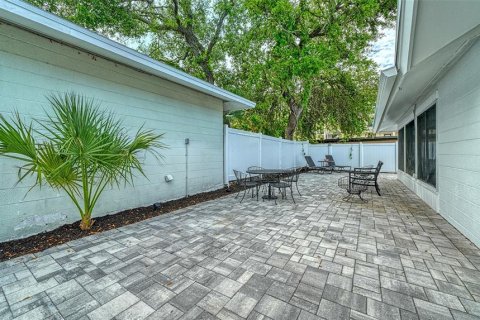 Condo in Sarasota, Florida, 3 bedrooms № 2151797 - photo 28
