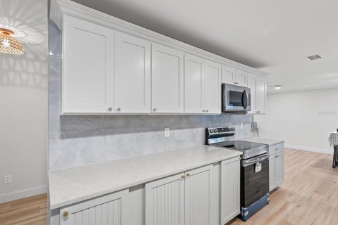 Casa en venta en Clearwater, Florida, 3 dormitorios, 170.66 m2 № 1902133 - foto 8