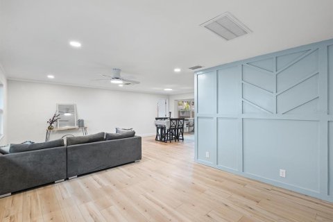 Casa en venta en Clearwater, Florida, 3 dormitorios, 170.66 m2 № 1902133 - foto 3