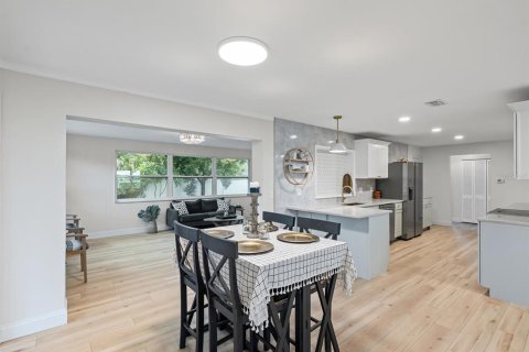 Casa en venta en Clearwater, Florida, 3 dormitorios, 170.66 m2 № 1902133 - foto 11