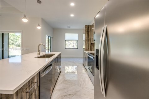 Villa ou maison à vendre à Lehigh Acres, Floride: 3 chambres, 153.57 m2 № 2025664 - photo 27