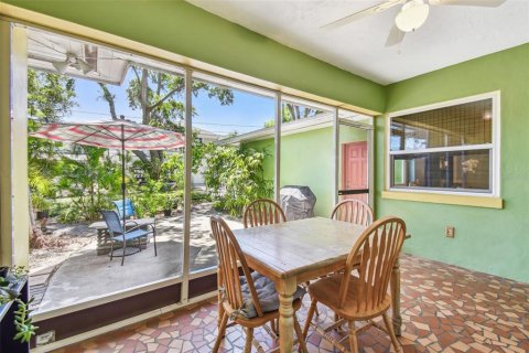 House in Saint Petersburg, Florida 2 bedrooms, 126.35 sq.m. № 1656717 - photo 25