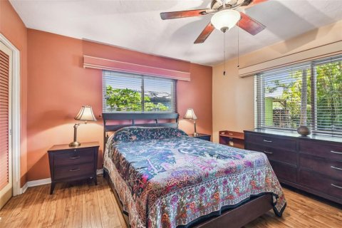 House in Saint Petersburg, Florida 2 bedrooms, 126.35 sq.m. № 1656717 - photo 23