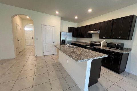 Touwnhouse à louer à Davenport, Floride: 3 chambres, 159.79 m2 № 2097897 - photo 4