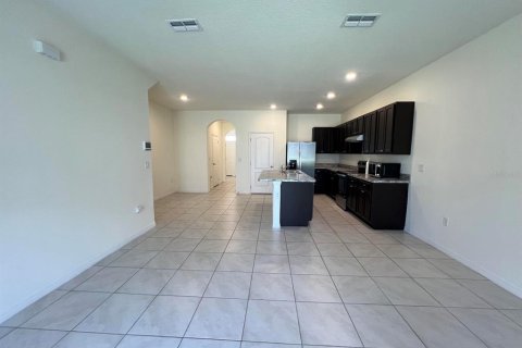 Touwnhouse à louer à Davenport, Floride: 3 chambres, 159.79 m2 № 2097897 - photo 3