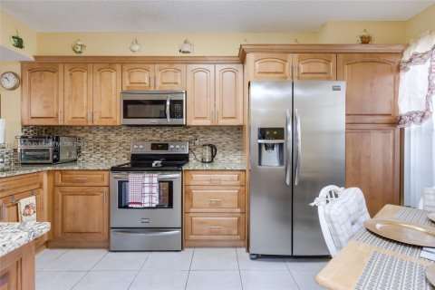 Adosado en venta en North Lauderdale, Florida, 3 dormitorios, 137.68 m2 № 1838691 - foto 8
