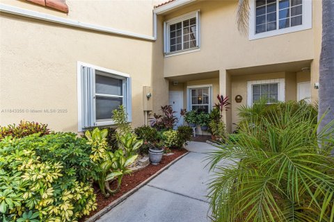 Adosado en venta en North Lauderdale, Florida, 3 dormitorios, 137.68 m2 № 1838691 - foto 3
